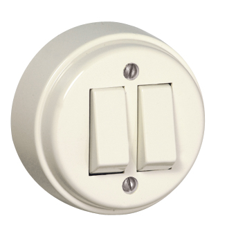 Comutador de Escada Duplo