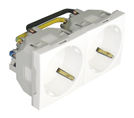 Prise Double de Courant Schuko avec Protection - 4 Modules