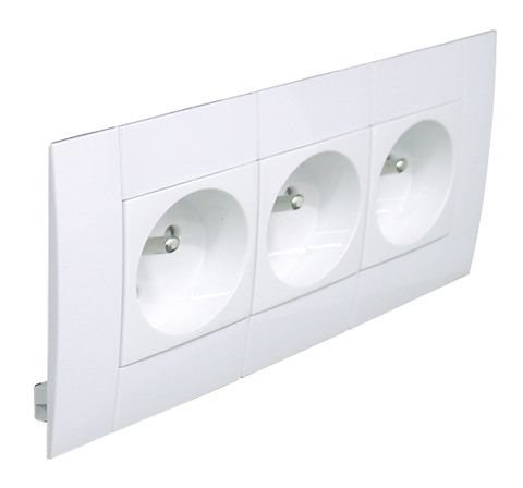 Prise Triple de Courant Française Modulaire avec Protection pour Couvercles L75 - 6 Modules